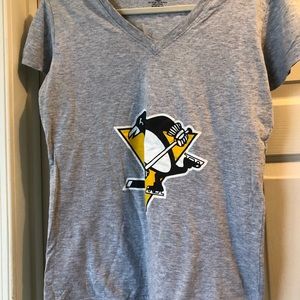 Penguins hockey v-neck tshirt